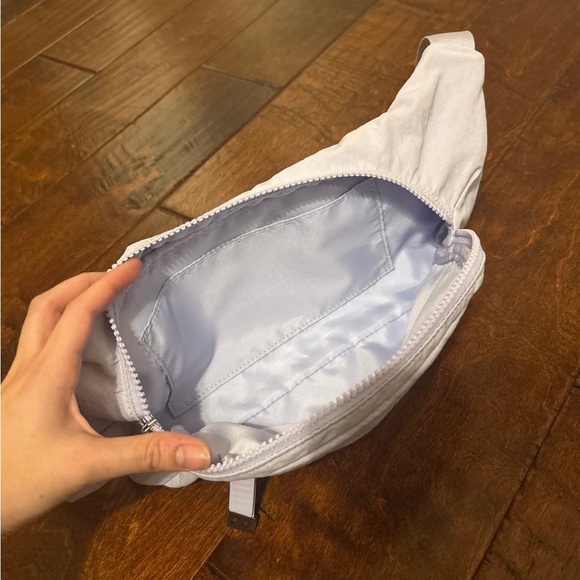 lululemon On The Beat Belt Bag Serene Blue - Picture 5 of 5